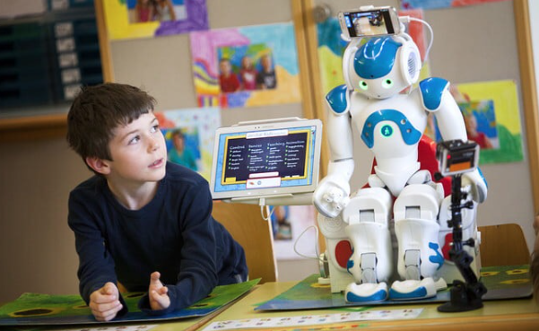 Application advantages of touch screen in education and training
